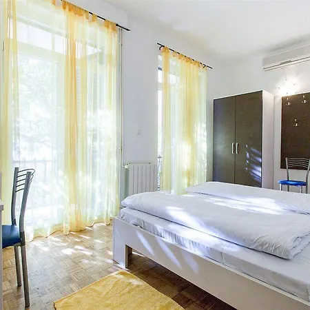 Pansion Amigos Guest house Podstrana